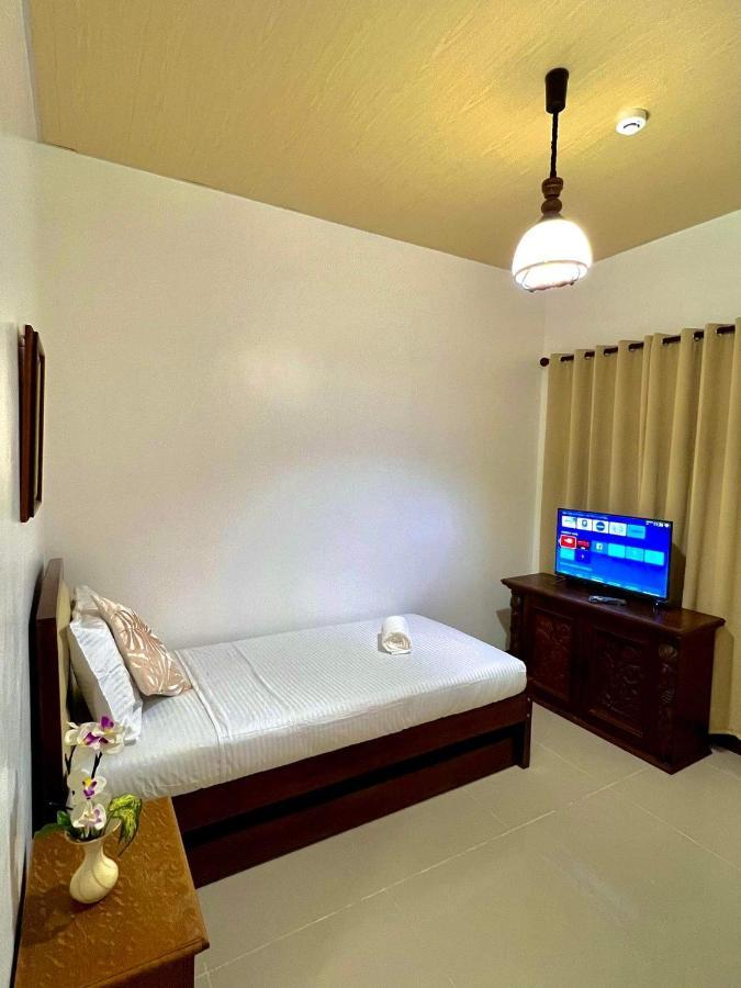E&R Airport Hotel Dumaguete City Exterior foto
