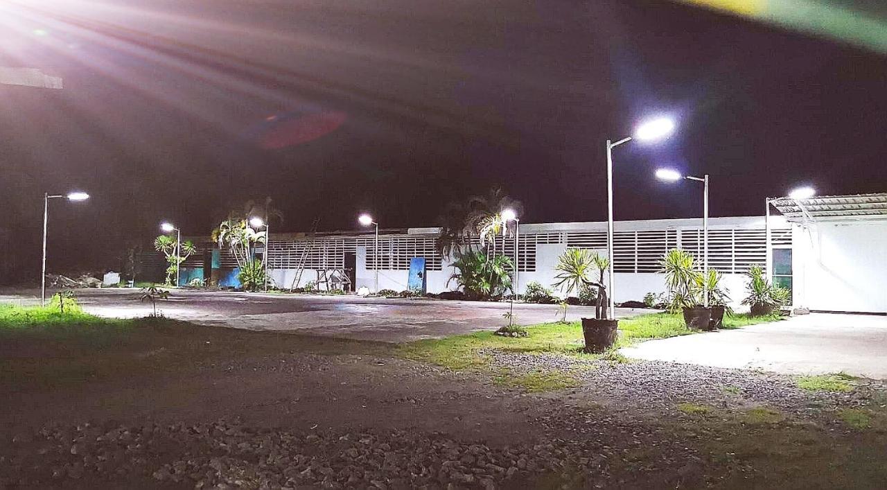 E&R Airport Hotel Dumaguete City Exterior foto