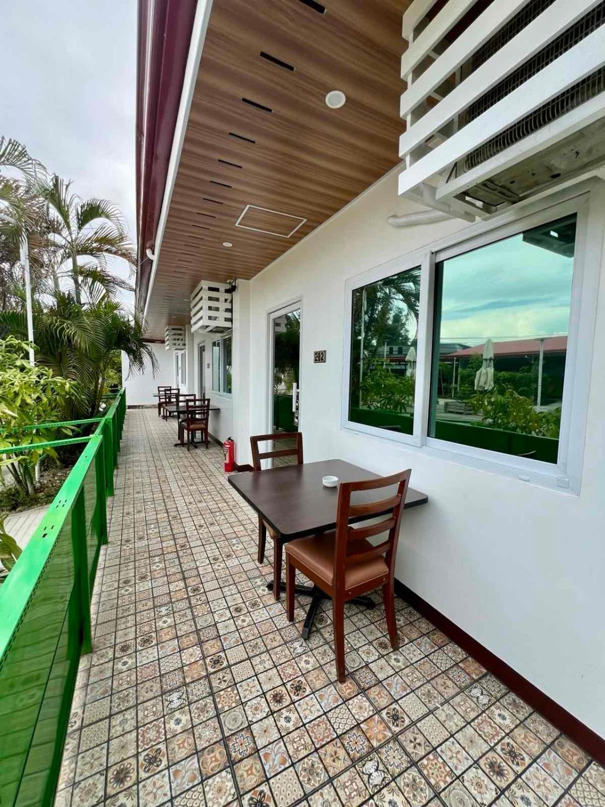 E&R Airport Hotel Dumaguete City Exterior foto